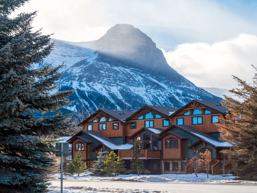 Residences in Canmore Alberta near the trailhead