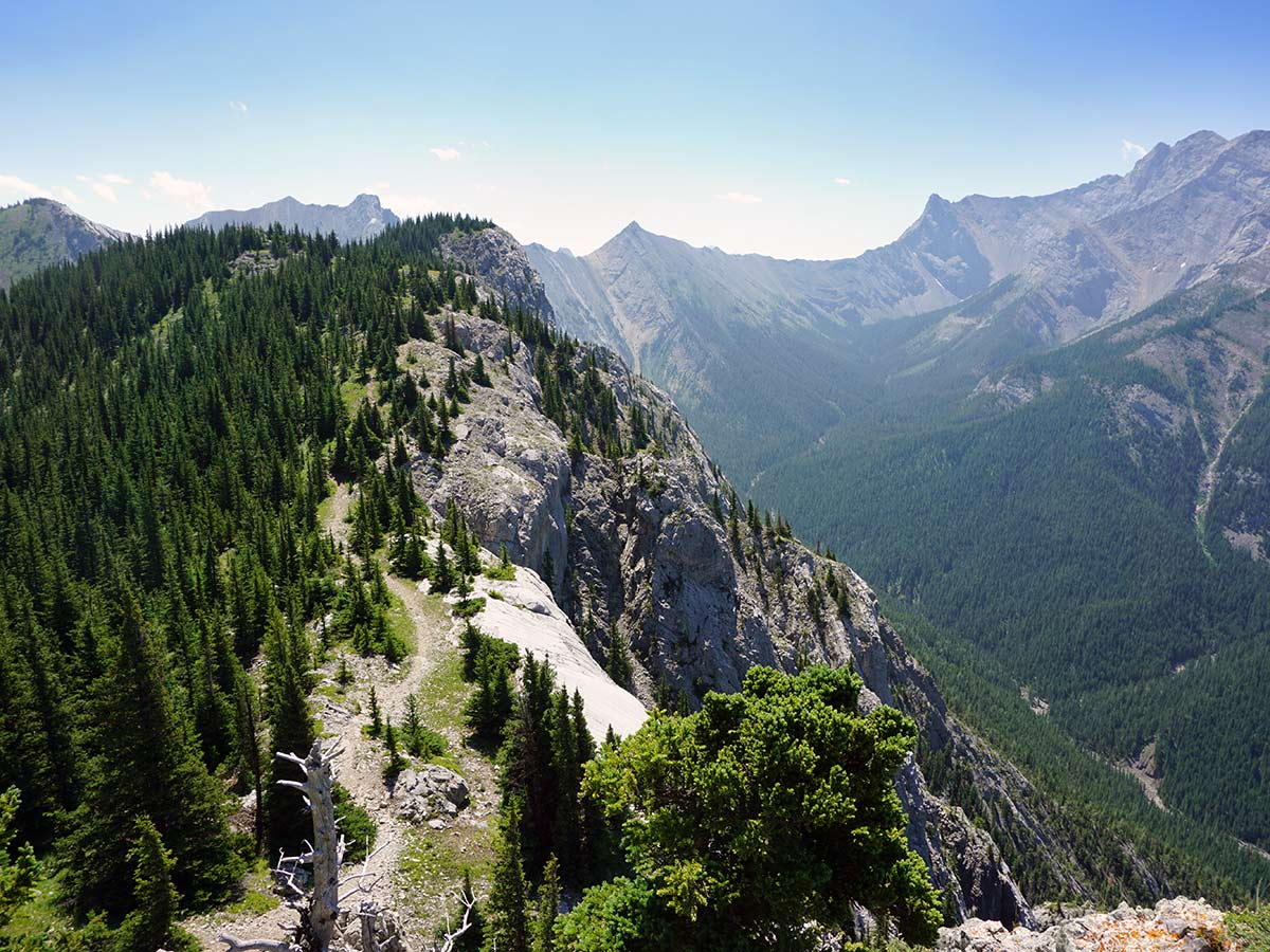 Beautiful views on the Heart Mountain Horseshoe Hike in Canmore, Alberta