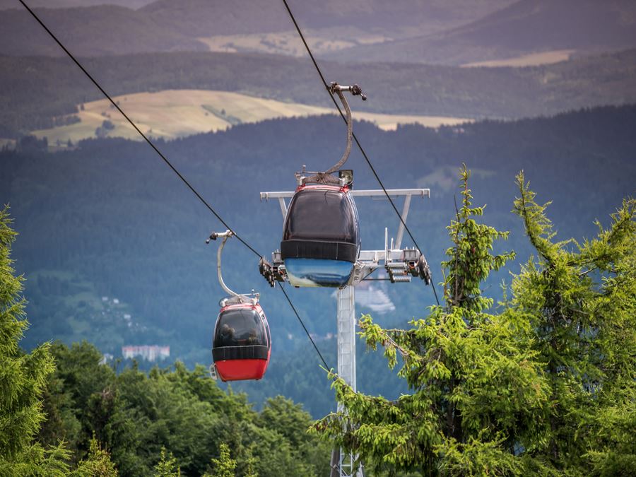 Take a ride with sightseeing gondola in Whistler for some great views