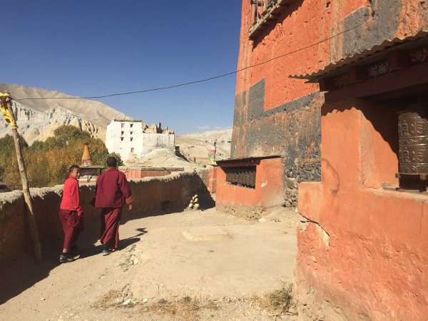 Monks in Samar on the Upper Mustang Trail trek