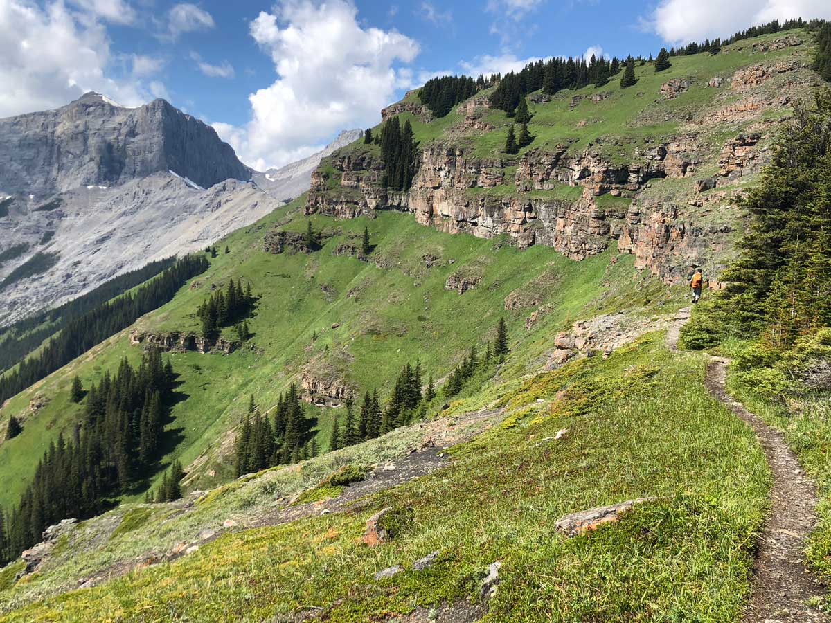 Trail of the Wind Ridge hike in Canmore, Alberta