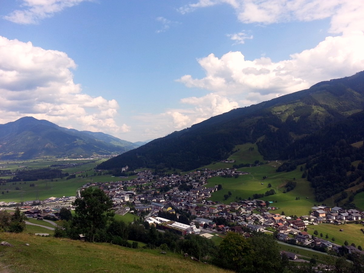 Beautiful views from the Maiskogel Forest Route Hike in Zell am See - Kaprun, Austria