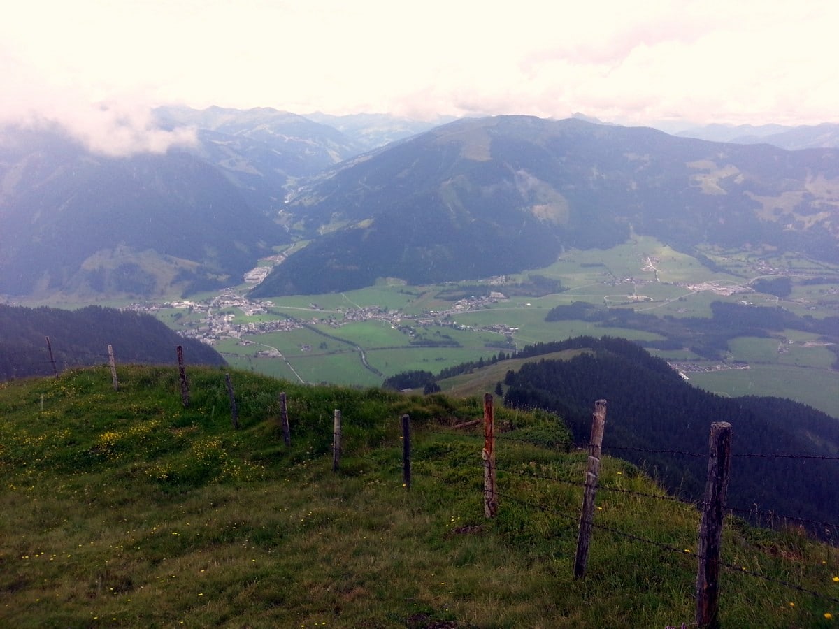 Trail views on the Schwalbenwand & Schönwieskopf Hike in Zell am See - Kaprun, Austria