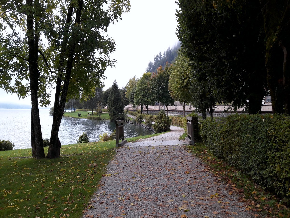 Zeller Lake Loop trail in Zell am See - Kaprun, Austrian Alps