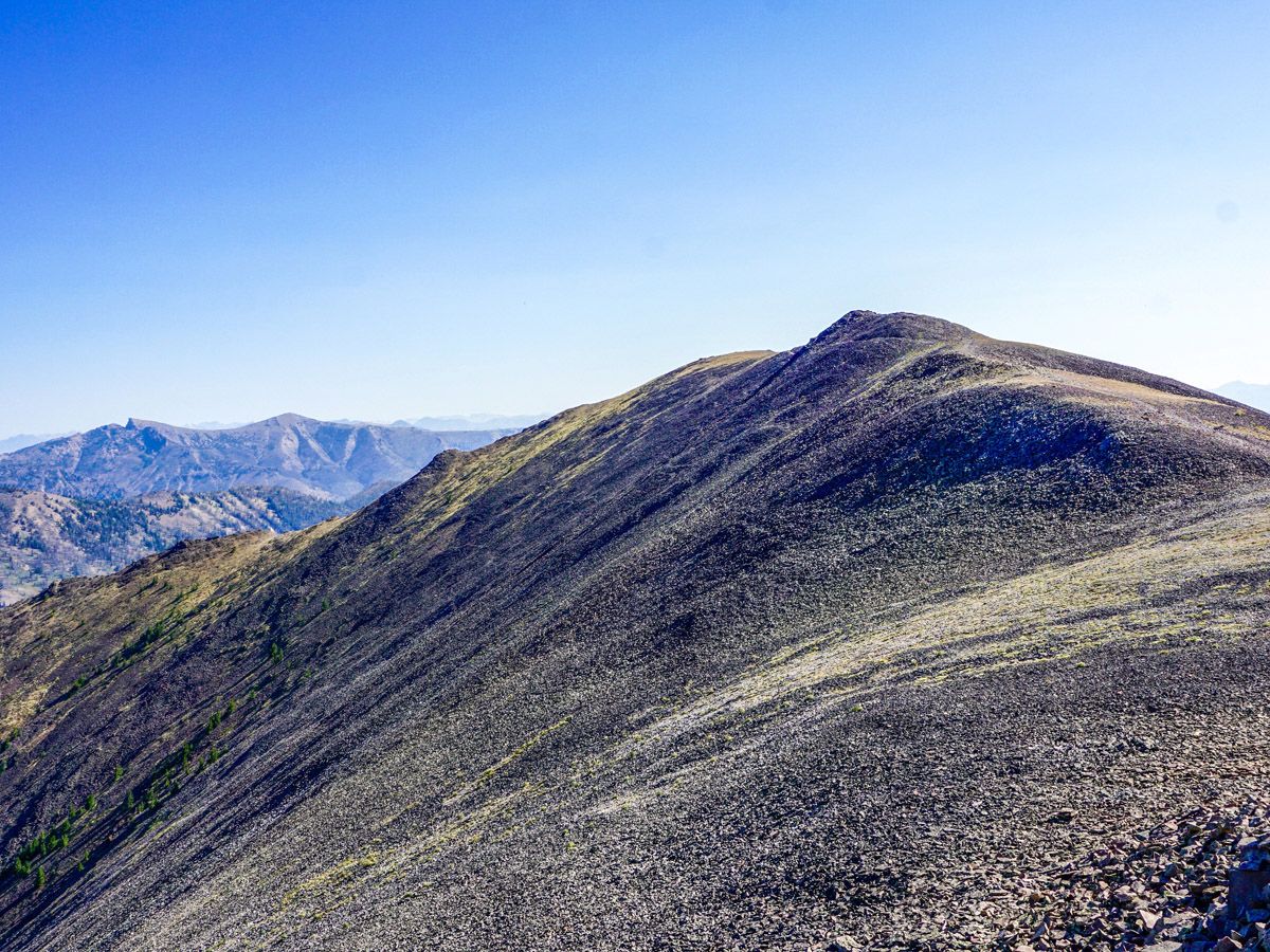 Avalanche Peak Hike in Yellowstone National Park has beautiful mountain views