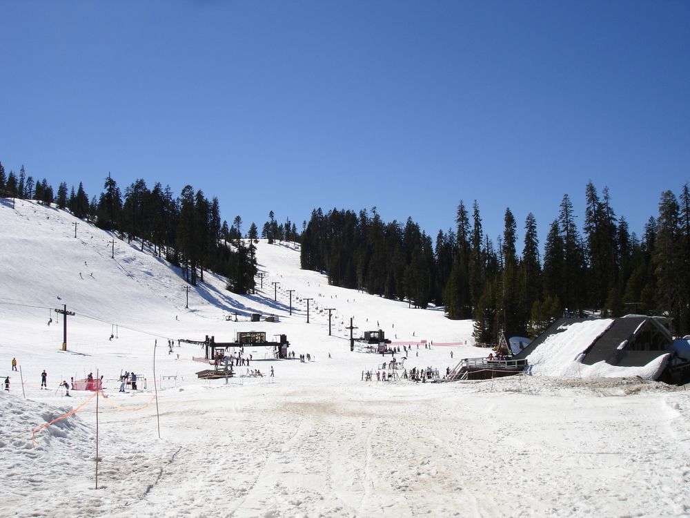 Badger Pass ski area is a great place to spend time on a winter weekend in Yosemite National Park
