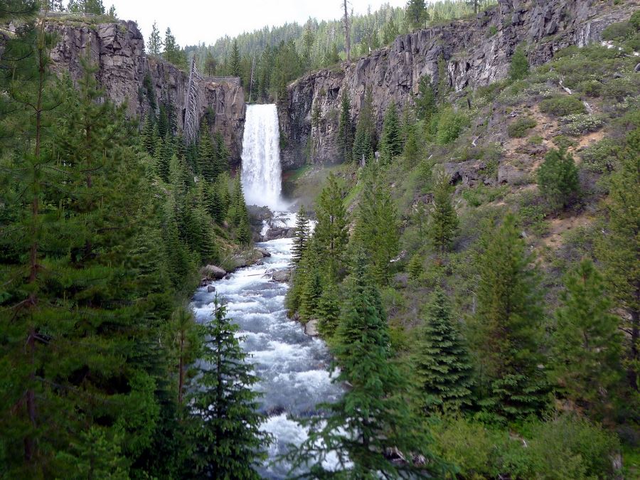 Visit Tumalo falls on your trip to Bend, Oregon