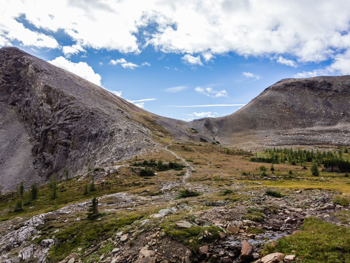 Trail upon the Bourgeau Lake / Harvey Lake / Harvey Pass Hike in Banff, Alberta