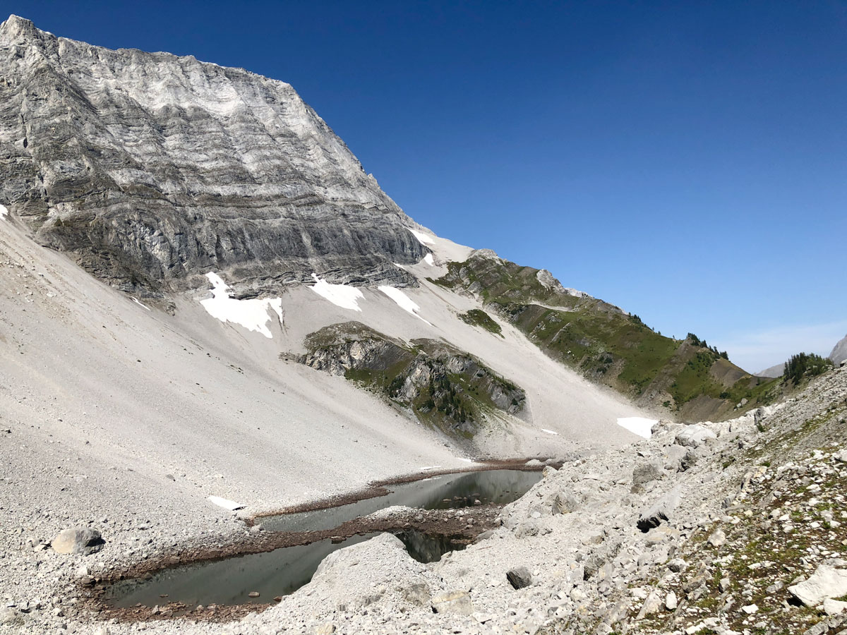 Black Prince Lakes and Cirque Hike near Smith-Dorrien Trail in Kananaskis, near Canmore