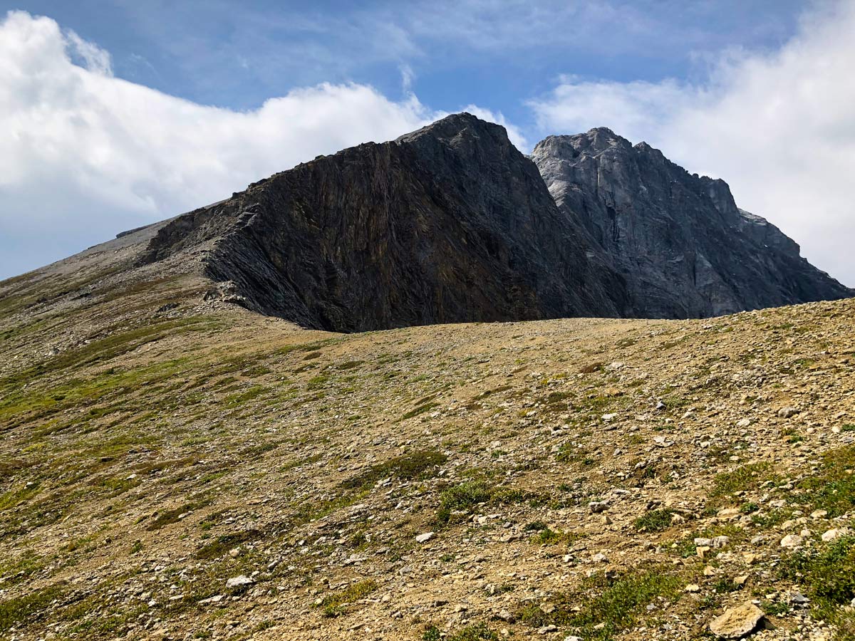 Stunning views of the Guinn's Pass Hike in Kananaskis, near Canmore