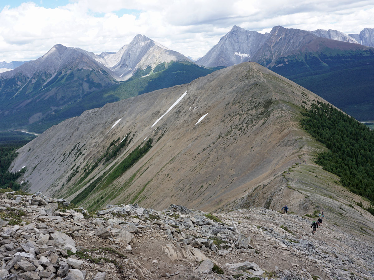 Ridgewalk on the Tent Ridge Horseshoe Hike near Smith-Dorrien Trail in Kananaskis, near Canmore