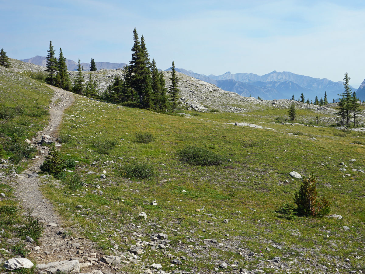 Stunning pass on the West Wind Pass Hike near Smith-Dorrien Trail in Kananaskis, near Canmore