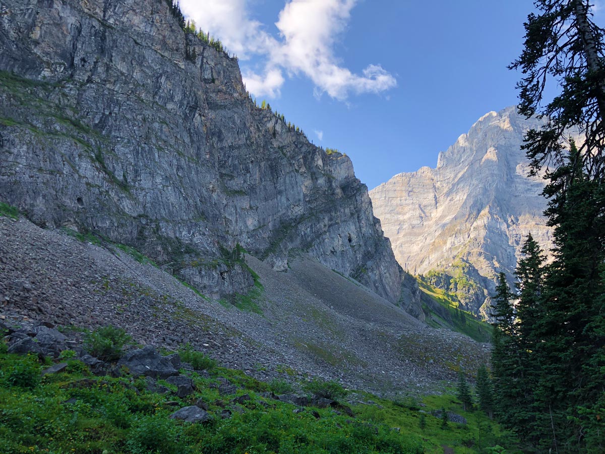 Trail around the Rawson Lake Hike in Kananaskis, near Canmore