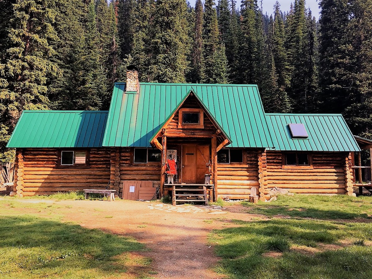 The ACC Stanley Mitchell Hut on the Yoho Valley Circuit Hike in Yoho National Park, Canada
