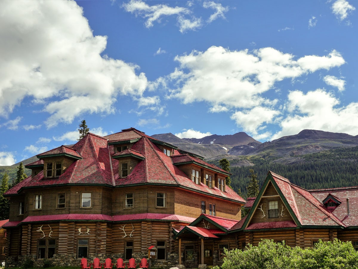 Walking by Num-Ti-Jah Lodge on Bow Lake hike from Icefields Parkway, Alberta, Canada