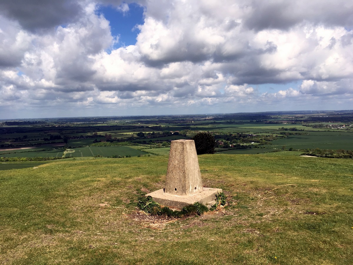 View from Ivinghoe Beacon on the Ashridge Boundary Trail Hike in Chiltern Hills, England