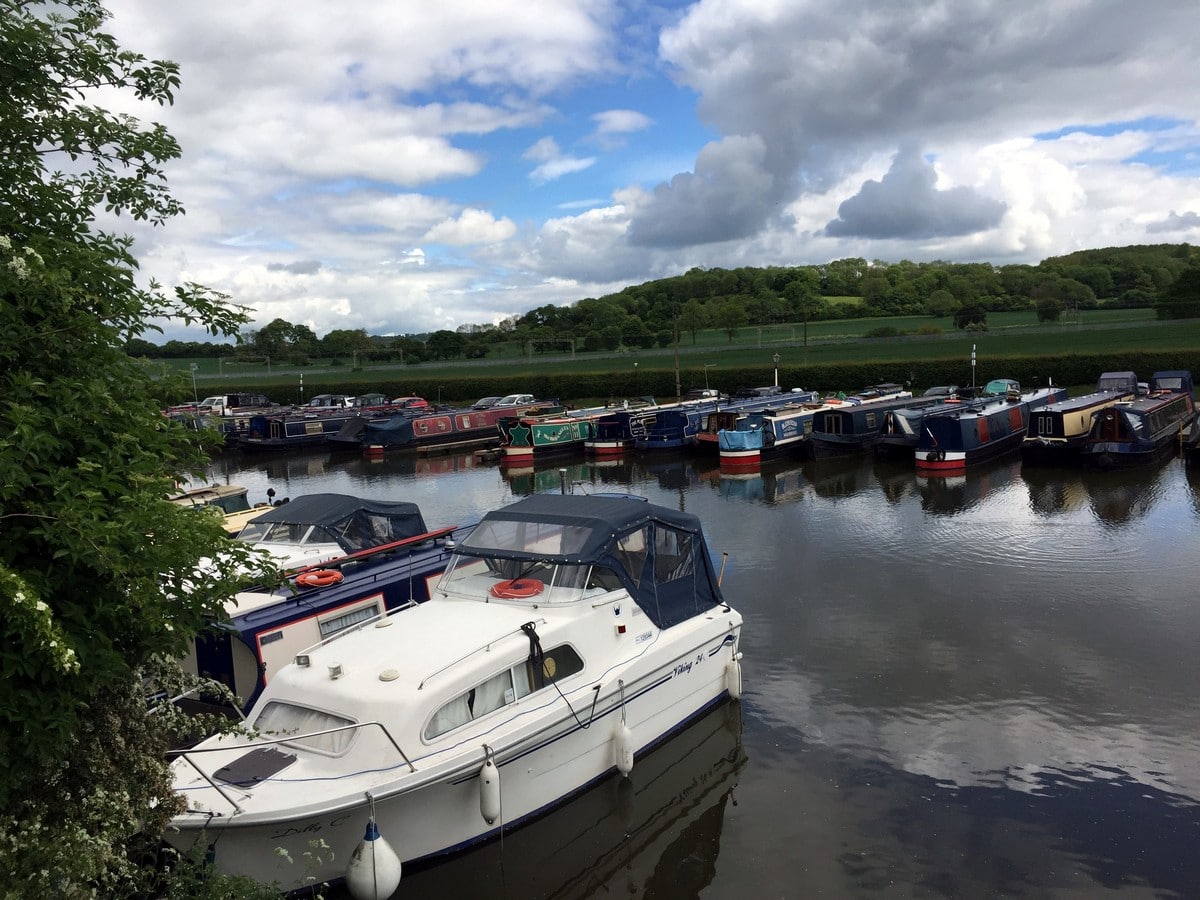 Cowroast Marina on the Grand Union Canal – Tring to Berkhamsted Hike in Chiltern Hills, England