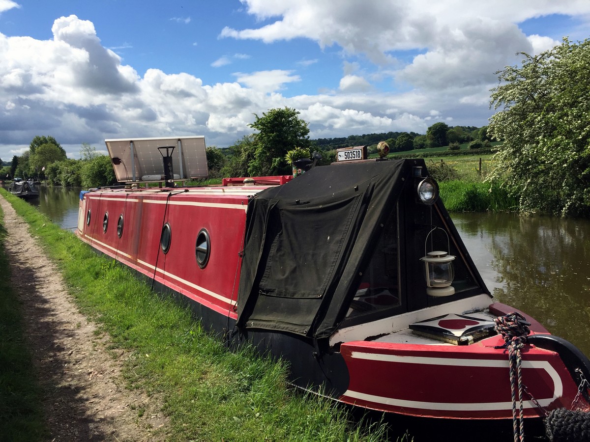 Grand Union Canal – Tring to Berkhamsted walk in Chiltern Hills