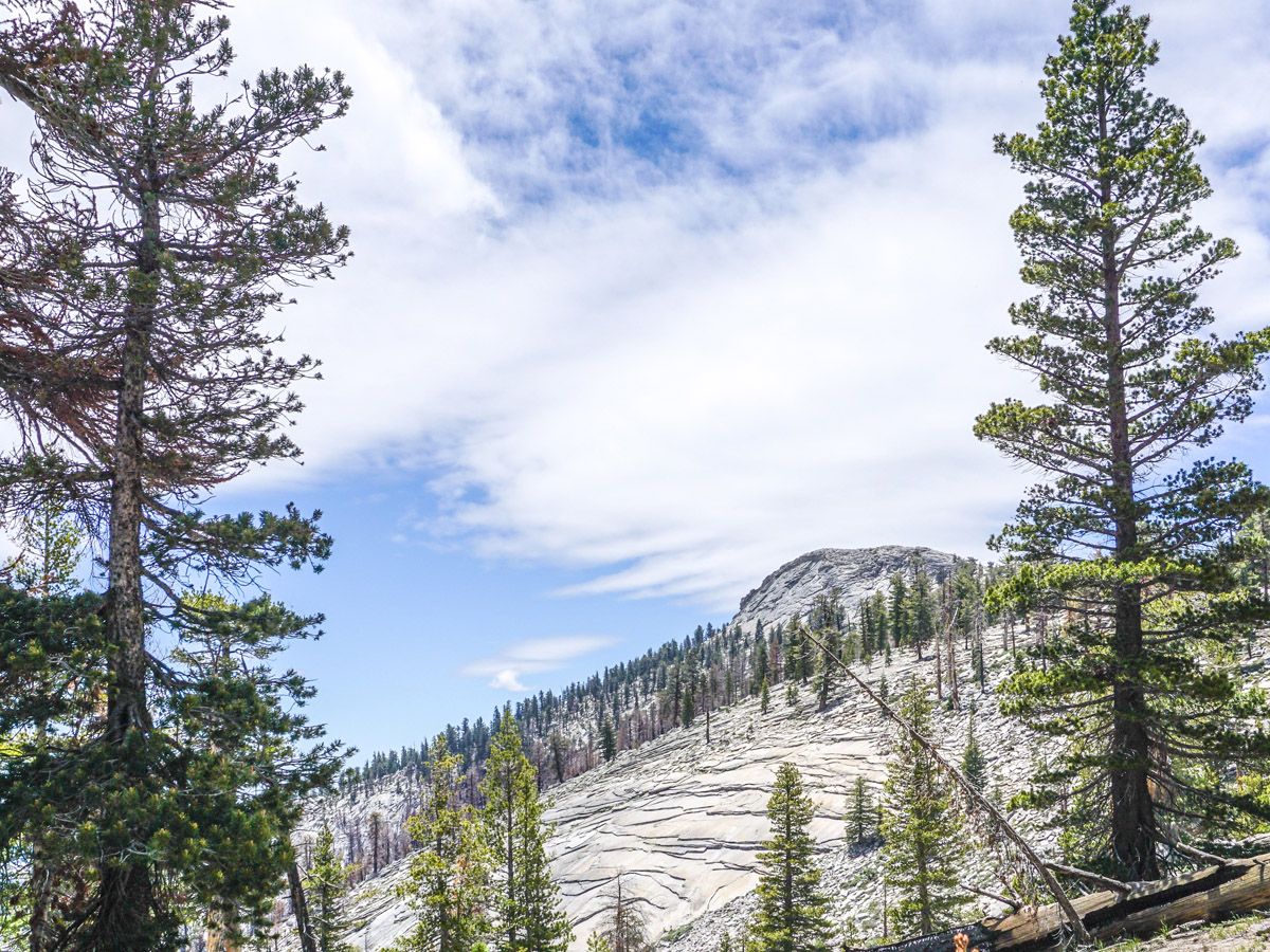 Clouds Rest Hike in Yosemite National Park has beautiful mountain views