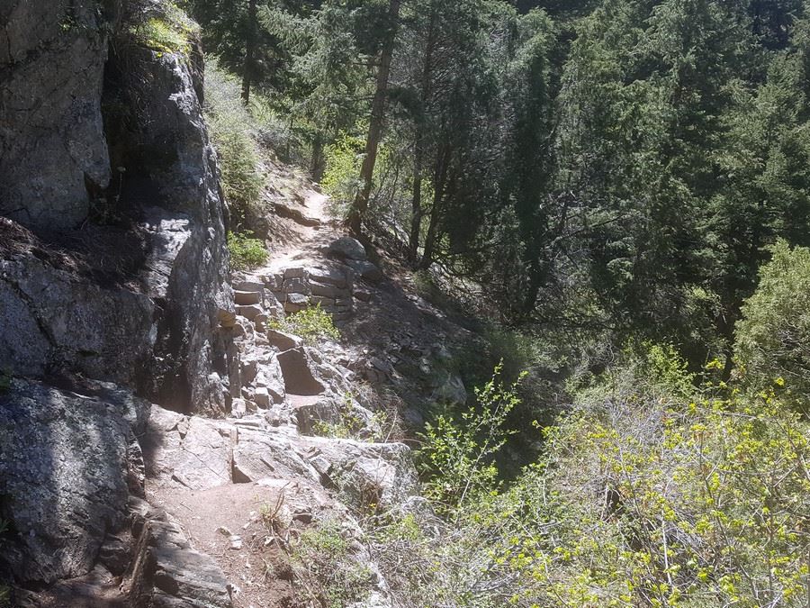 Ledges on the Beaver Brook to Chavez Trail Loop Hike near Denver, Colorado