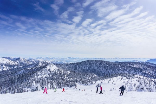 Whitefish Mountain Resort is a great solution for a family skiing weekend in Glacier National Park