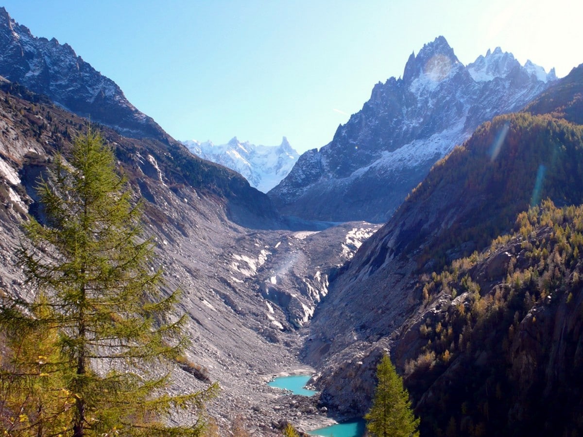 Le Chapeau trail from Chamonix has beautiful views of French Alps