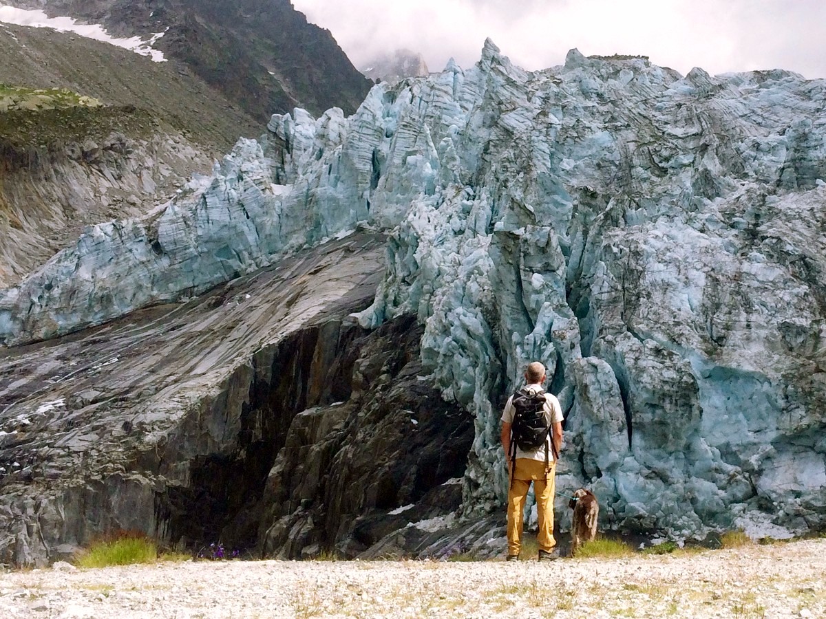 View of the glacier from Pointe de Vue hike