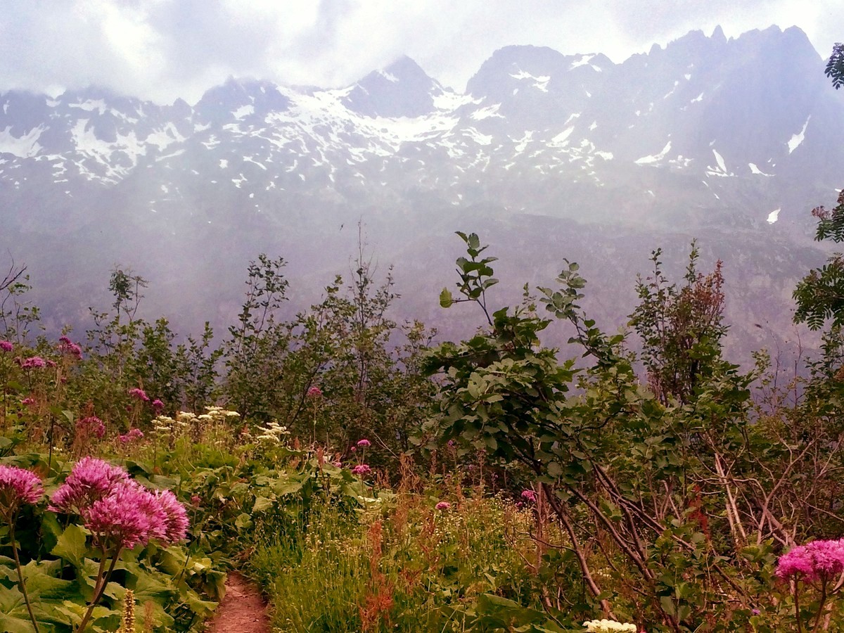 Hiking Pointe de Vue trial in Chamonix