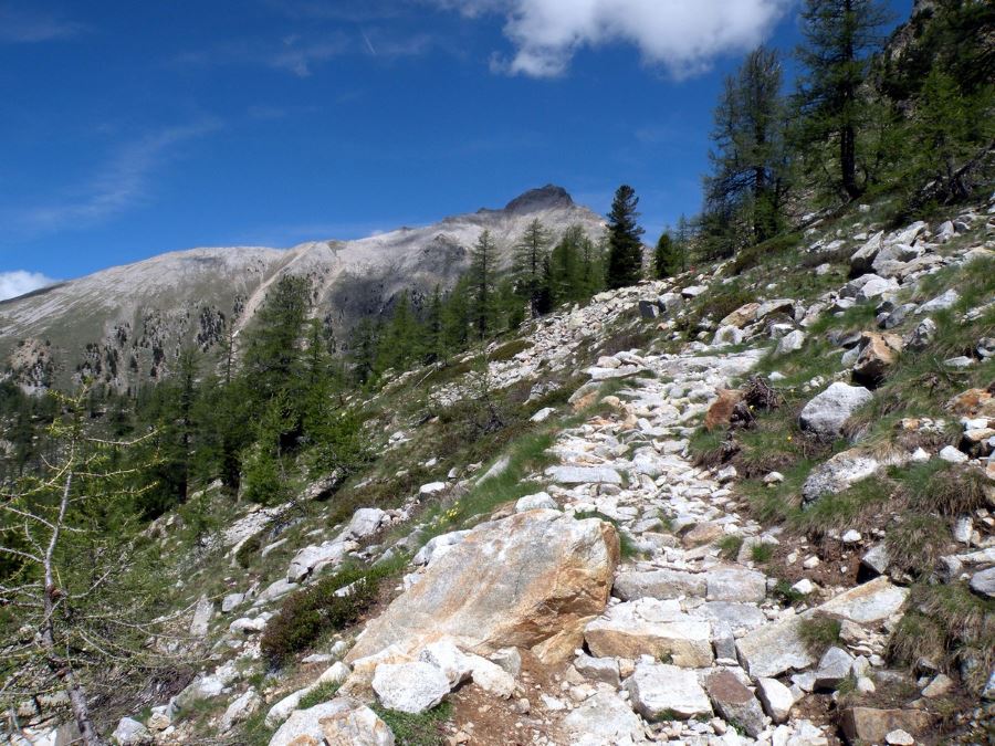 Hiking to the La Lac Nègre in Mercantour