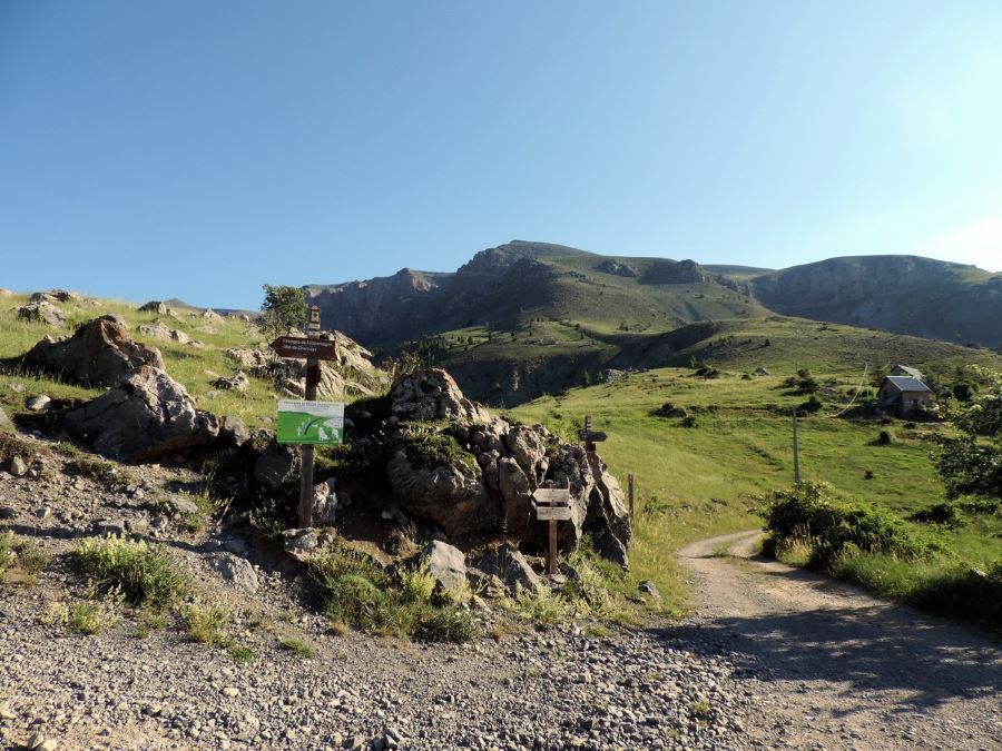 The path close to La Col hamlet on the Le Mont Mounier Hike in Mercantour National Park, France