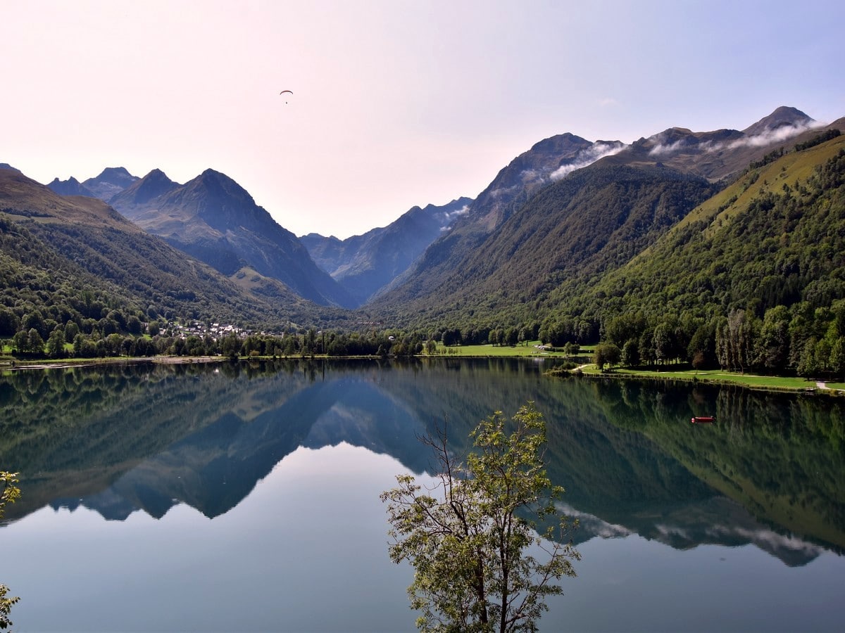 Amazing views on the way up to the castle on the Lac de Loudenvielle Hike in French Pyrenees