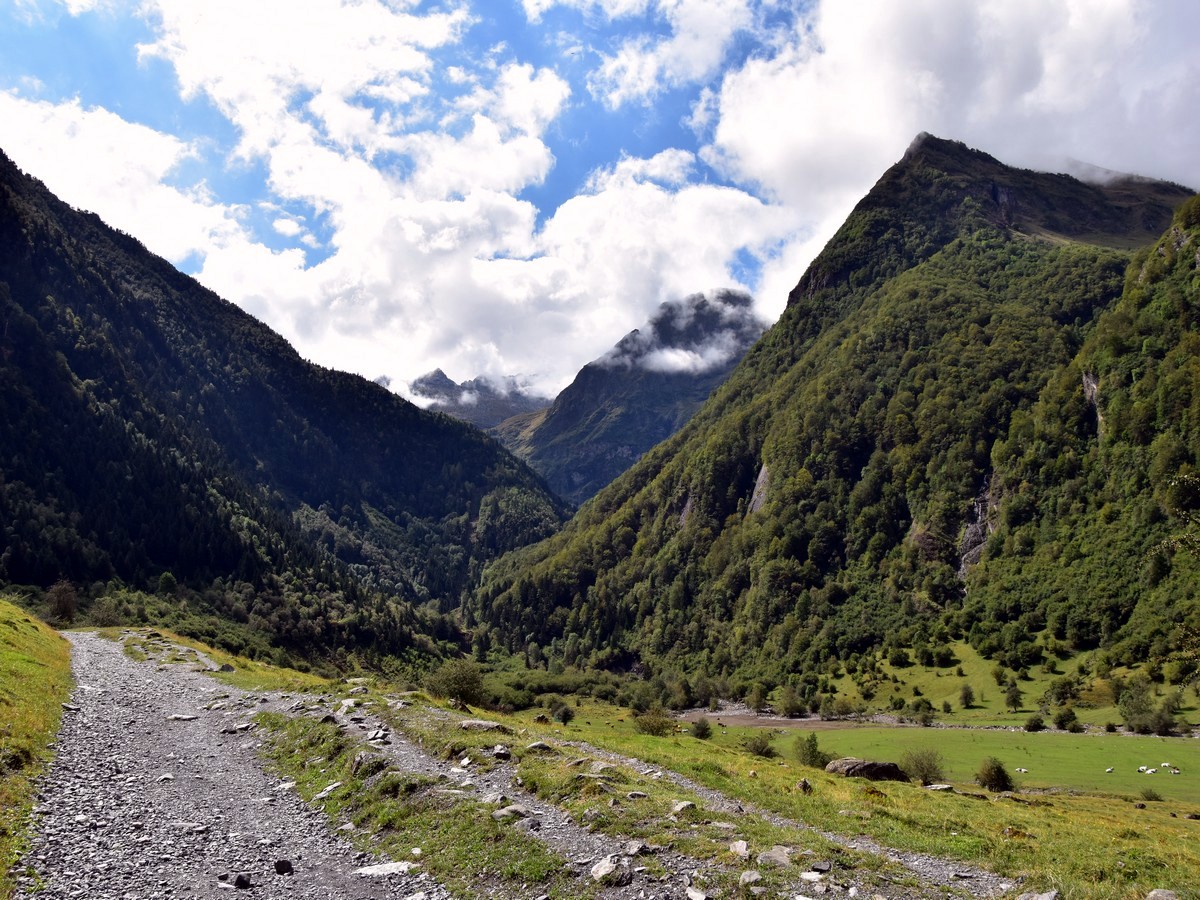 Lac d'Oô hike in France