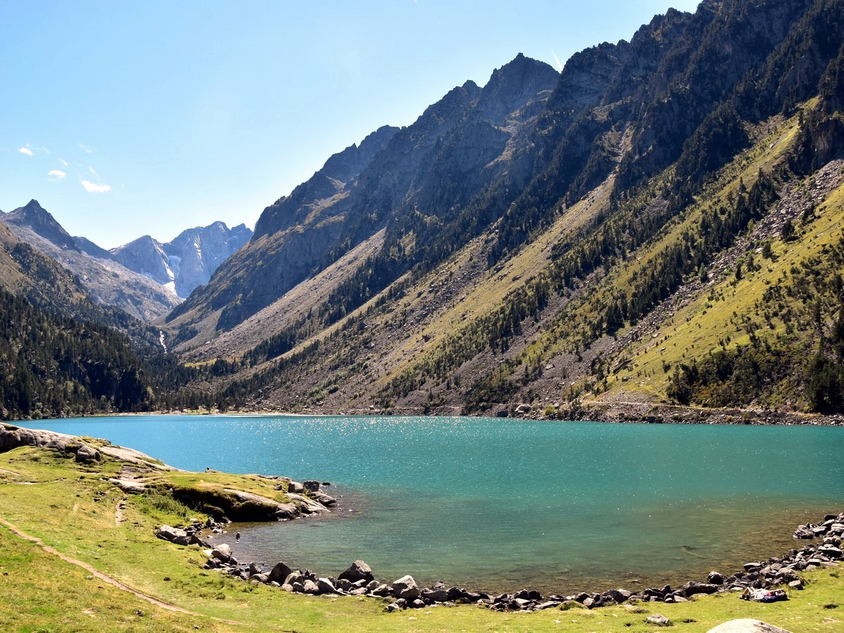 Beautiful lake on the Lac de Gaube Hike in French Pyrenees