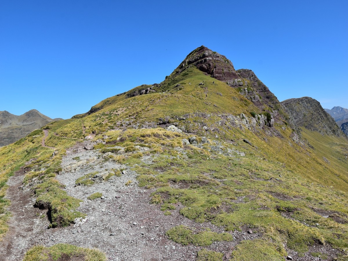 The path you need to take on the Lacs et Pic d'Ayous Hike in French Pyrenees