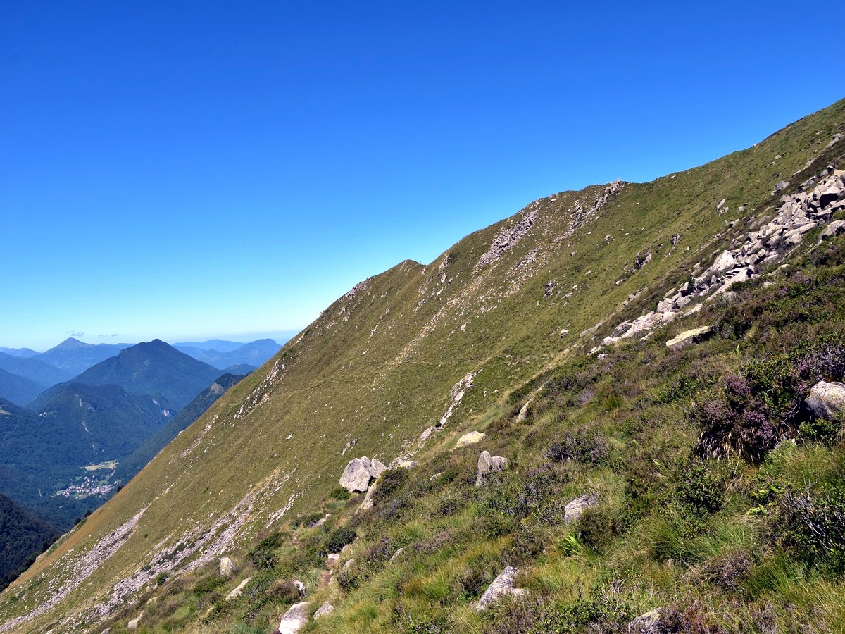 Pique Rouge de Bassiès hikes in French Pyrenees