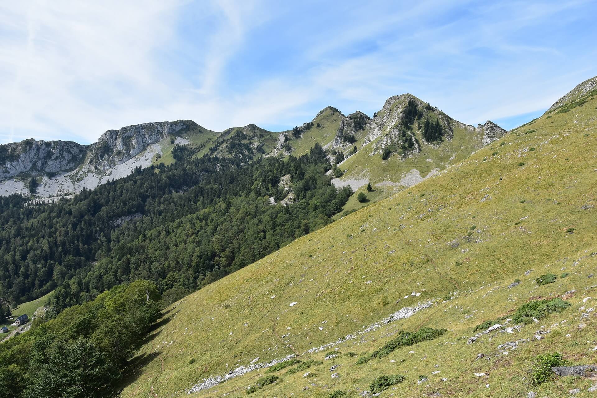 Cagire Loop trail in French Pyrenees