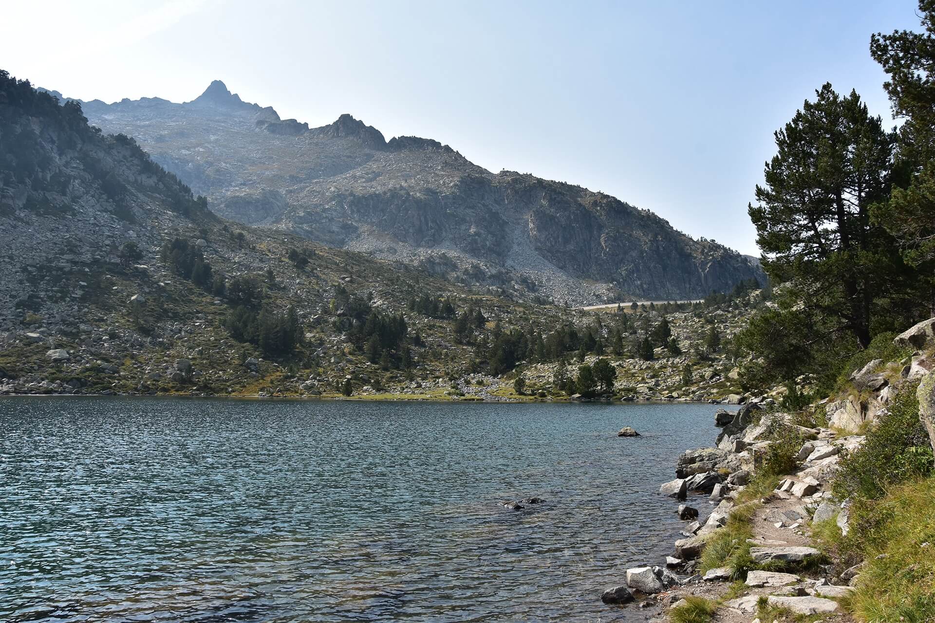 Last part of the Oredon, Aubert, and Aumar lakes hike in French Pyrenees