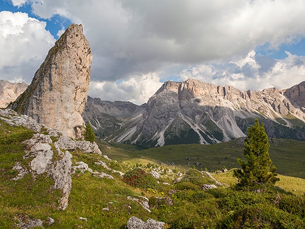 Trail of the Circuit of Seceda hike in Dolomites, Italy
