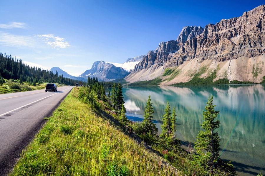Include Bow Lake in planning your trip to Icefields Parkway