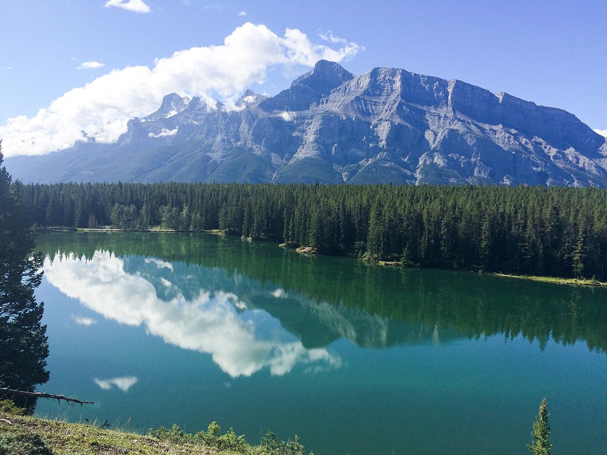 Scenery of the Johnson Lake Hike near Banff, the Canadian Rockies