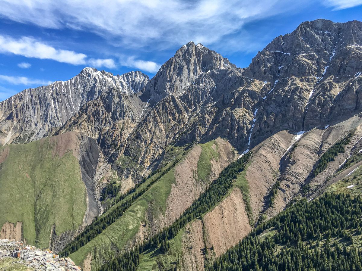 Stunning view from the King Creek Ridge Hike in Kananaskis, near Canmore