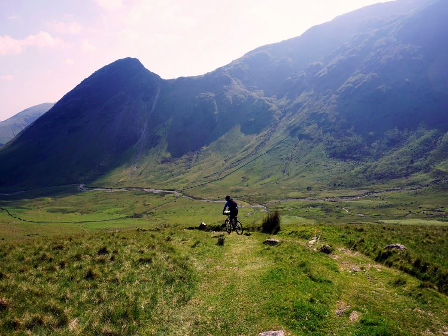 Mountain bikers on the Mosedale Horseshoe Hike in Lake District, England
