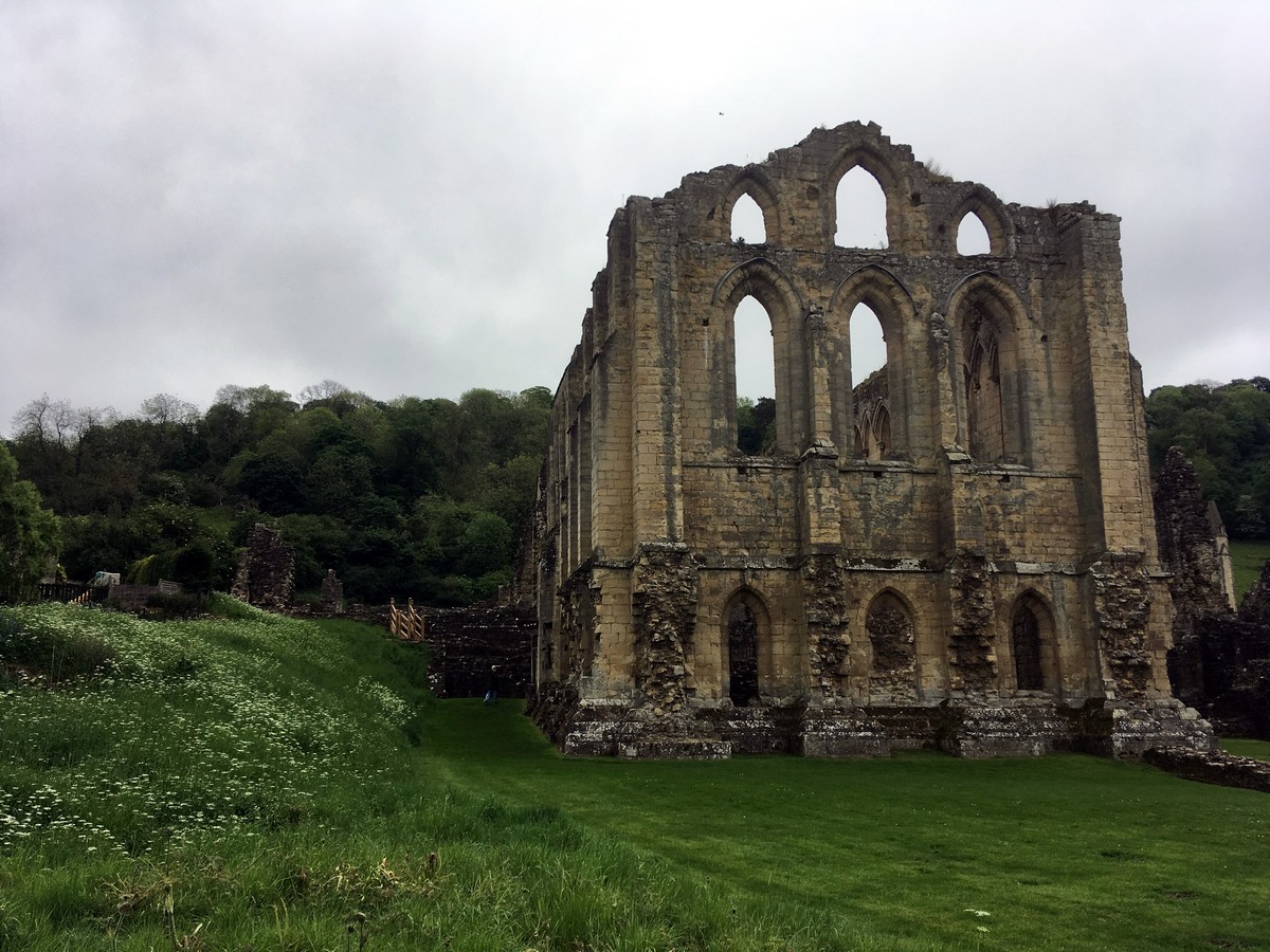 Trail of the Helmsley to Rievaulx Abbey Hike in North York Moors, England