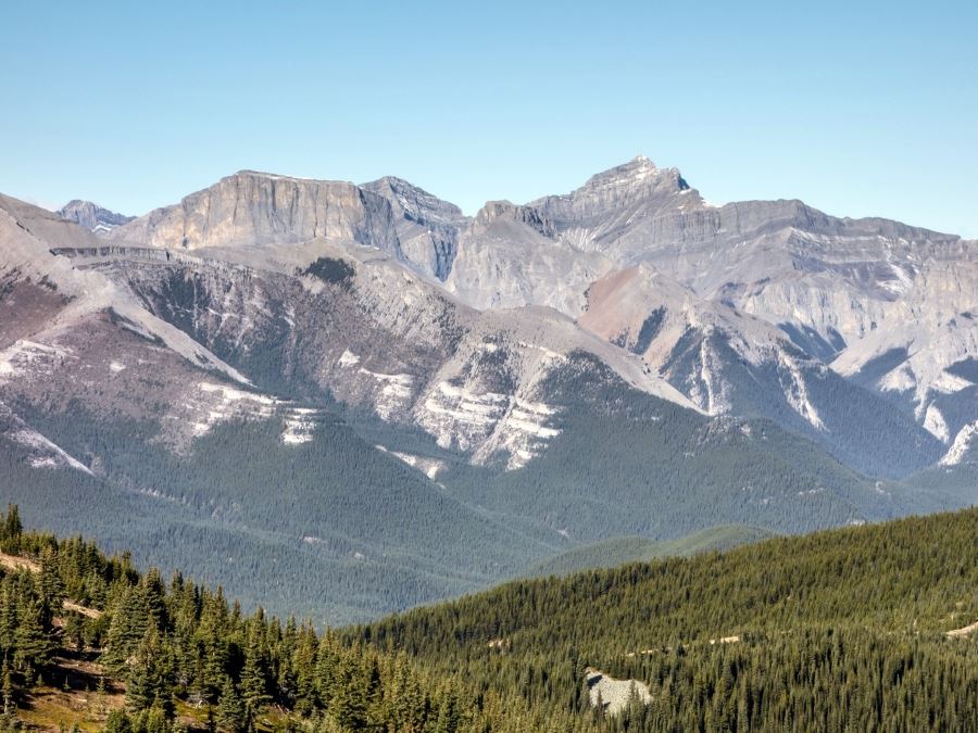 Mountain views on the ForgetMeNot Ridge Hike near Bragg Creek, Calgary