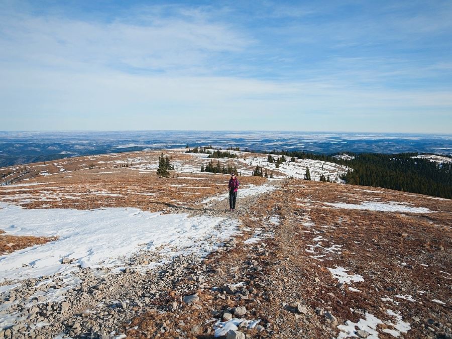 Moose Mountain Hike from Bragg Creek (Kananaskis) gets covered by snow early