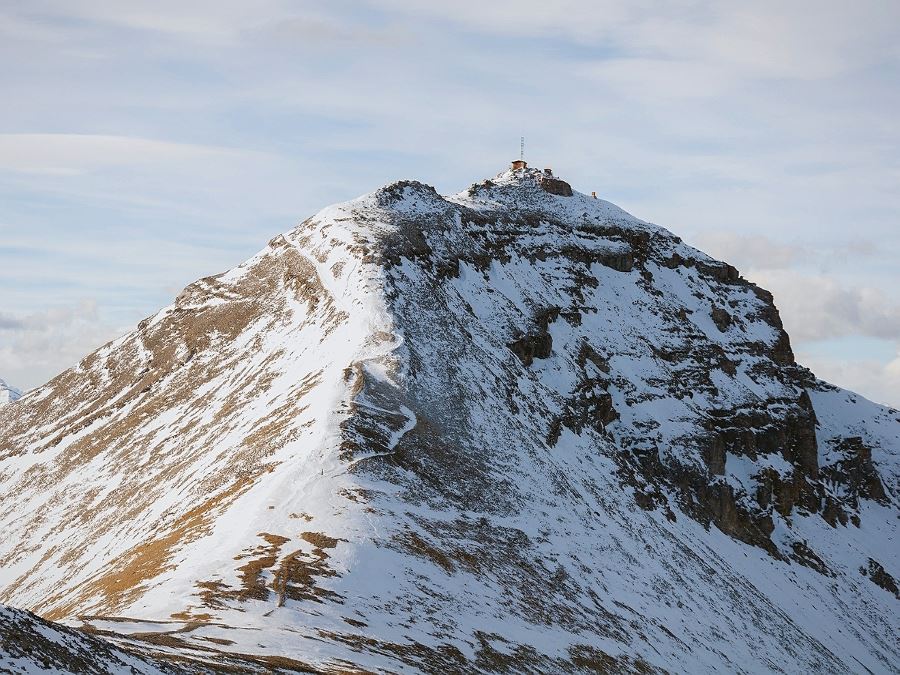 Snowy peaks in the distance on the Moose Mountain Hike from Bragg Creek, Kananaskis