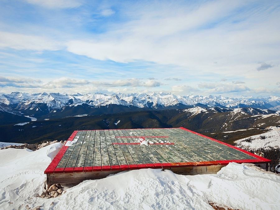 Moose Mountain trail from Bragg Creek (Kananaskis) has helicopter landing pad