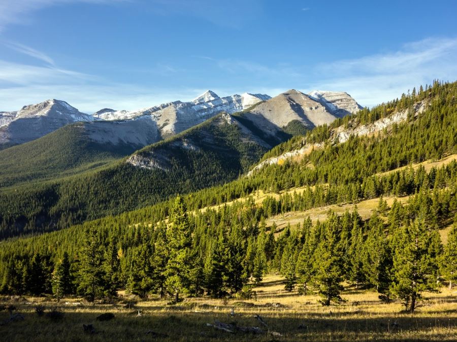 Beautiful valleys on the Nihahi Ridge Hike from Bragg Creek, Kananaskis