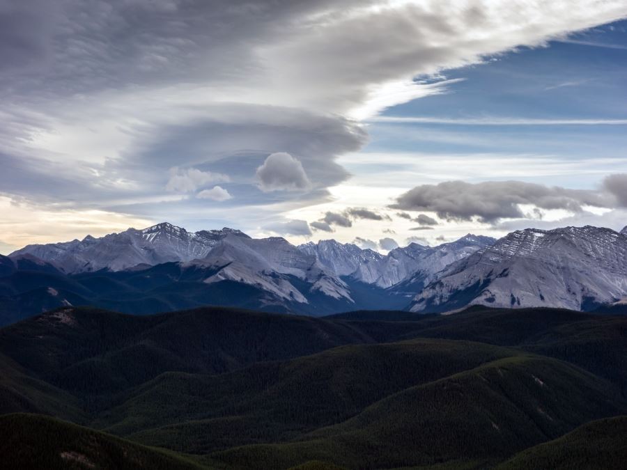 Beautiful scenery from the Mount Ware Hike in Sheep River Provincial Park, Kananaskis