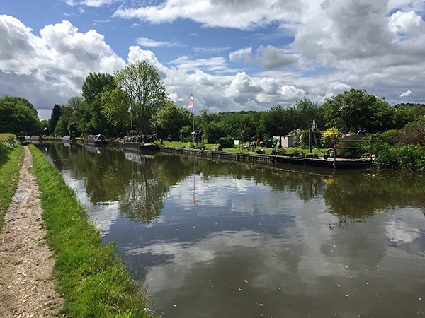 Trail of the Grand Union Canal - Tring to Berkhamsted hike in Chiltern Hills, England
